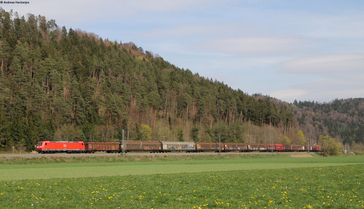 185 102-1 mit dem EZ 44696 (ZH-Limmattal- Kornwestheim Rbf) bei Neckarhausen 10.4.14