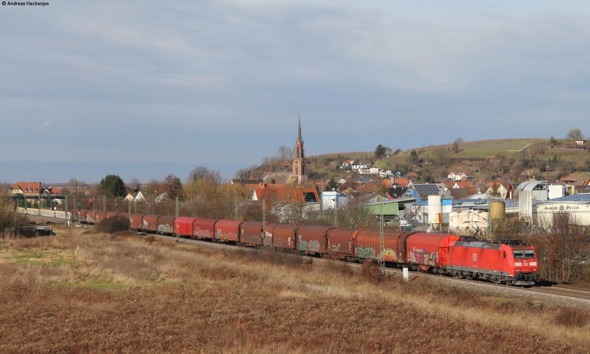 185 111-2 mit dem  EZ 45015 (Mannheim Rbf-Chiasso) bei Teningen 15.1.14