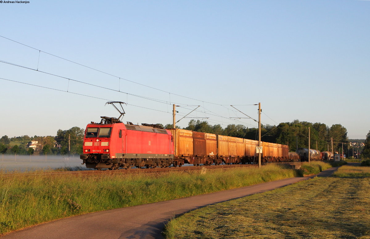185 112-0 und Schublok 145 045-1 mit dem EK 55691 (Kornwestheim Rbf-Singen(Htw)) bei Donaueschingen 13.6.17