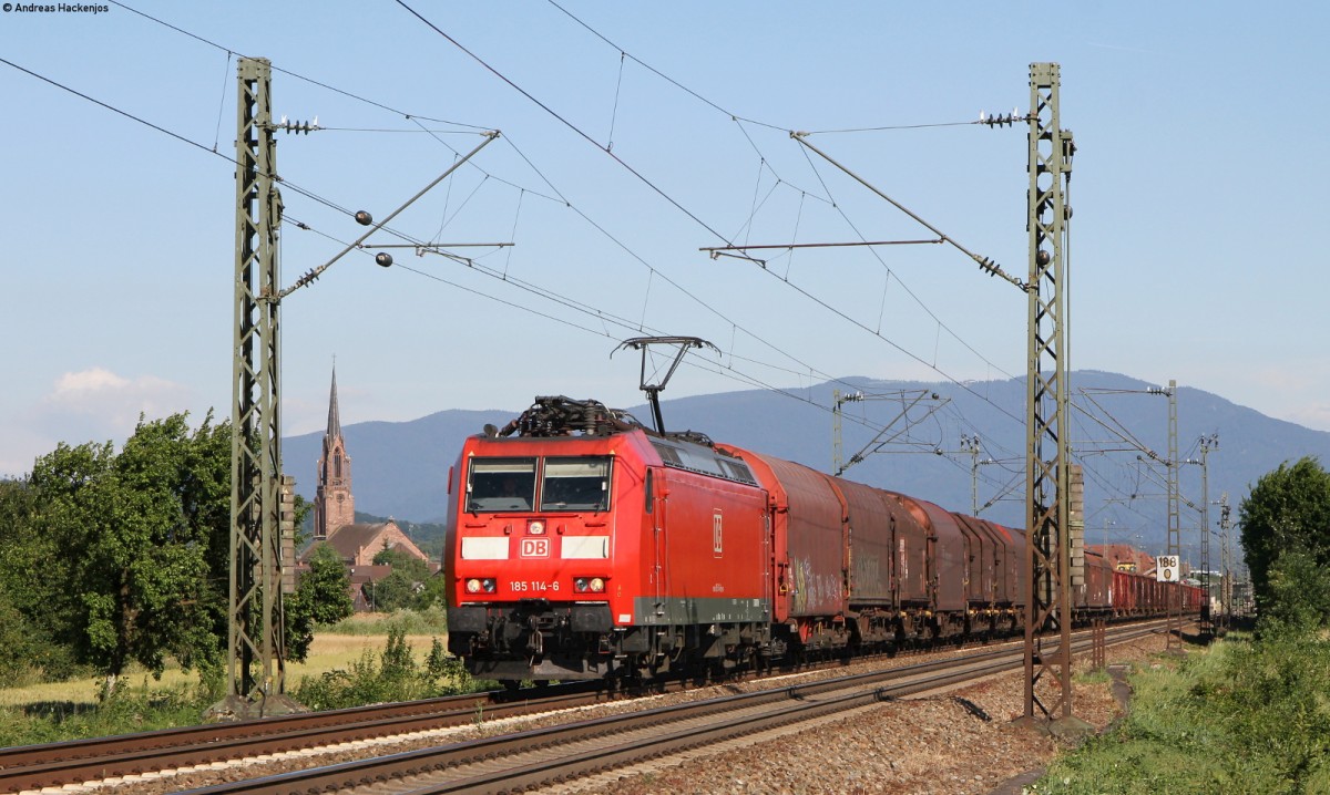 185 114-6 mit dem EZ 45000 (Chiasso-Mannheim Rbf) bei Köndringen 13.6.14