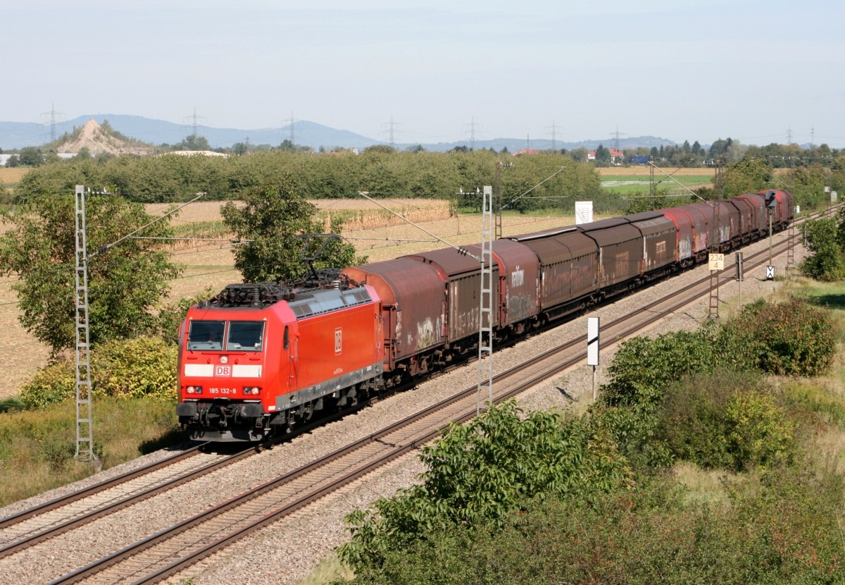 185 132 mit EZ 45025 (Mannheim Rbf–Chiasso) am 20.09.2012 zwischen Buggingen und Mllheim (Baden)