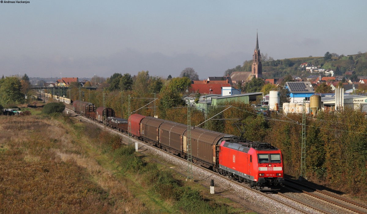 185 134-4 mit einem Mischer bei Teningen 31.10.13