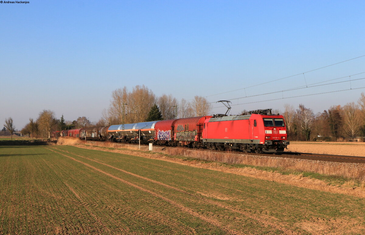 185 136-9 mit dem EZ 45007 (Mannheim Rbf - Chiasso SM) bei Riegel 4.3.22