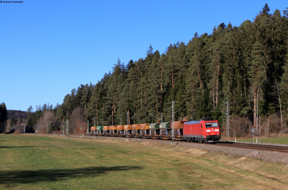 185 139-3 mit dem GB 60507 (Friesenheim(Baden)-Villingen(Schwarzw) im Groppertal 26.11.20