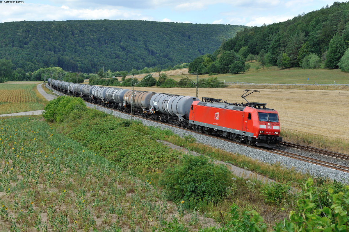 185 146-8 mit einem Kesselwagenzug bei Harrbach Richtung Karlstadt, 23.07.2015