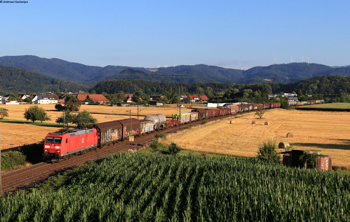 185 154-2 mit dem EZ ***** (*** - Mannheim Rbf) bei Kollmarsreute 8.7.22
