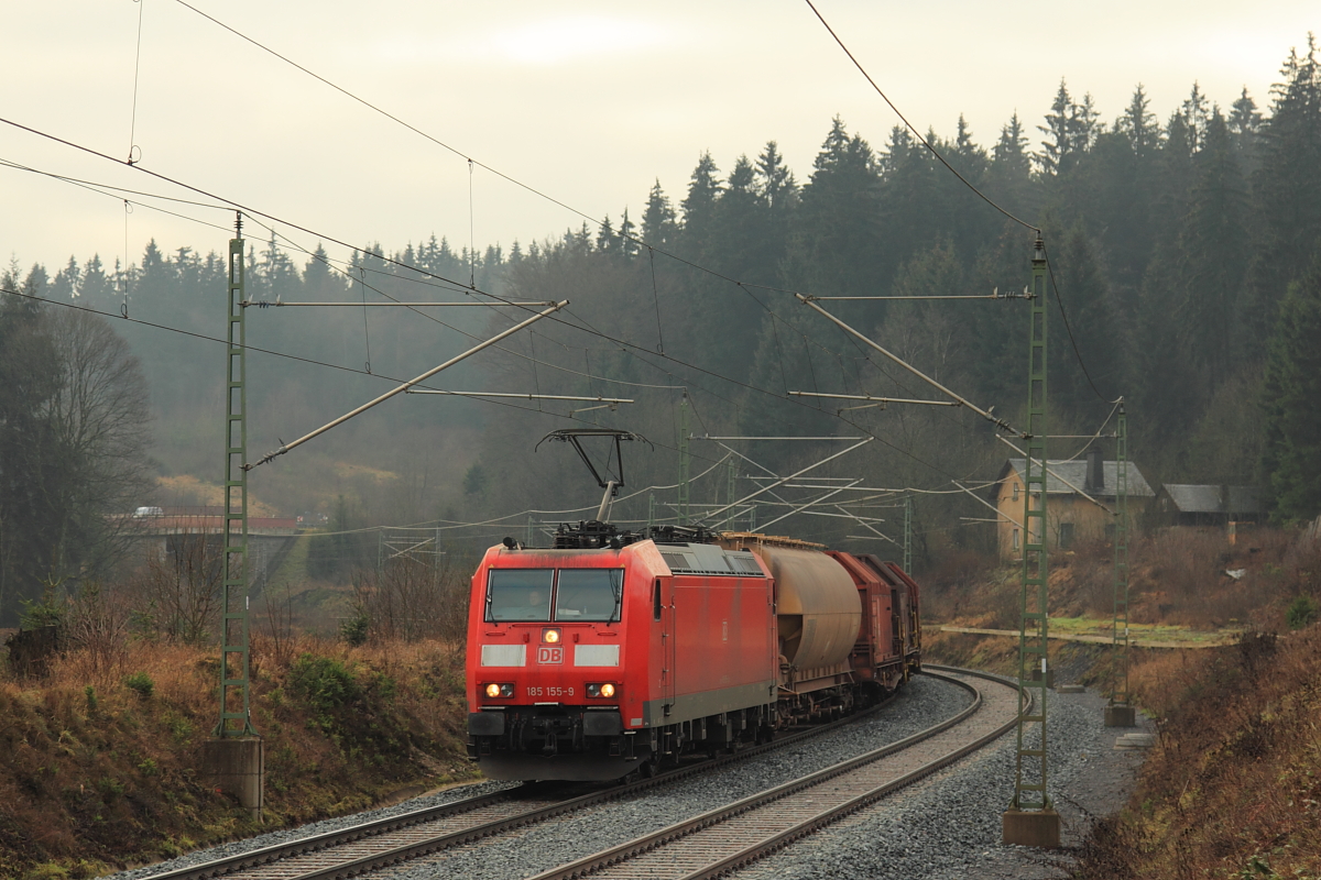 185 155-9 DBSR bei Steinbach im Frankenwald am 03.12.2015.