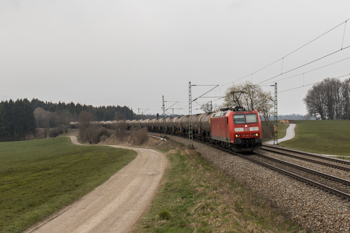 185 167 mit dem 41596 am 25. März 2016 bei Grabenstätt.