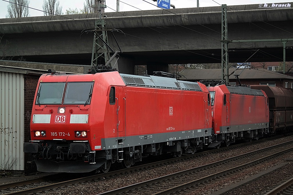 185 172-4 zog mit einer schwesterlok einen ganzzug am 25.03.14 durch hh-harburg