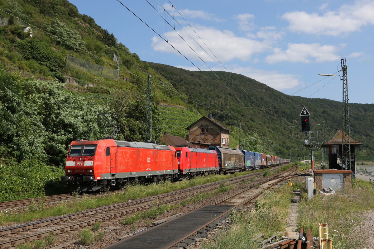 185 179 & 185 204 mit einem  KLV  am 21. Juli 2021 bei Kaub am Rhein.