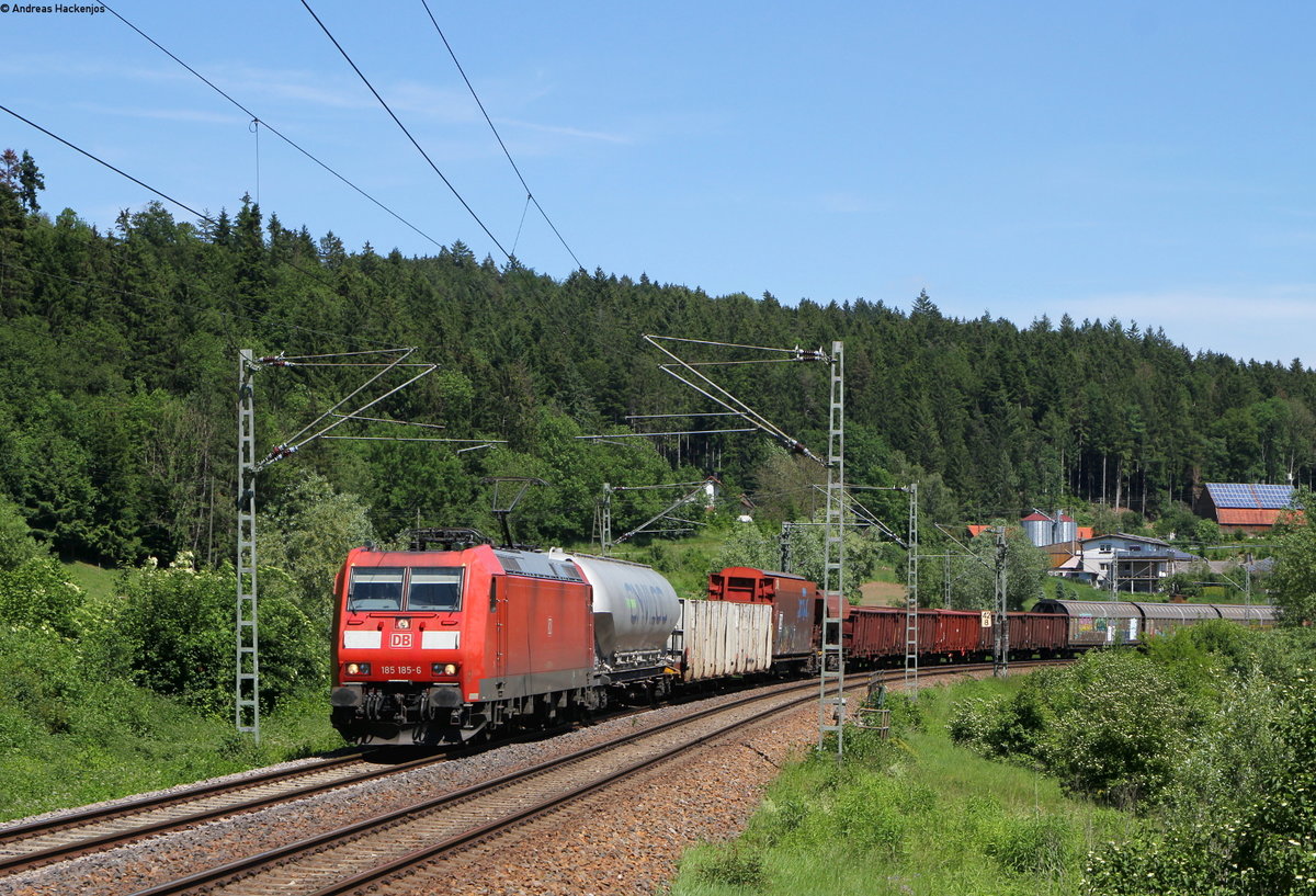 185 185-6 mit dem EZ 51711 (Nürnberg Rbf-Kornwestheim Rbf) bei Sachsenhof 2.6.19