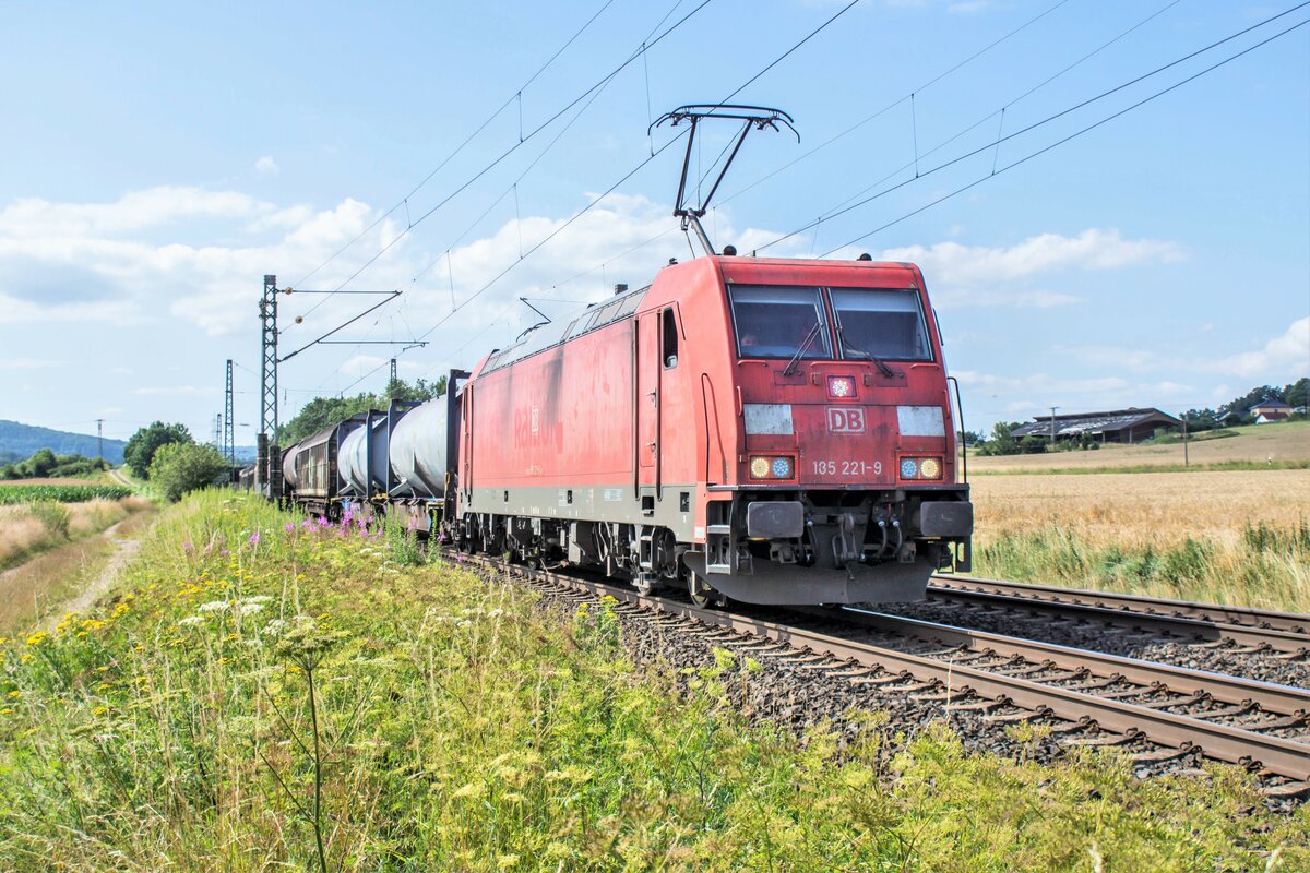185 221-9 gesehen bei Kerzell am 21.07.2021