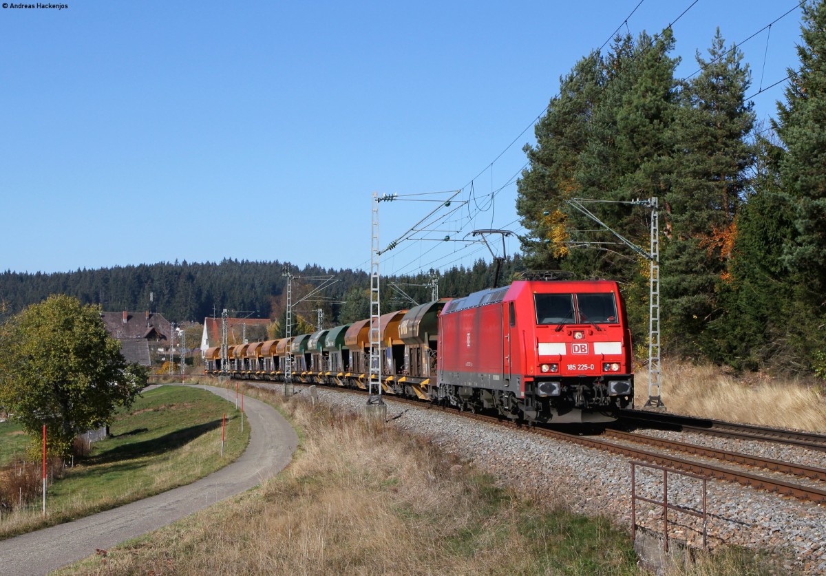 185 225-0 mit dem GB 60941 (Friesenheim(Baden)-Villingen(Schwarzw)) bei Peterzell 27.10.15