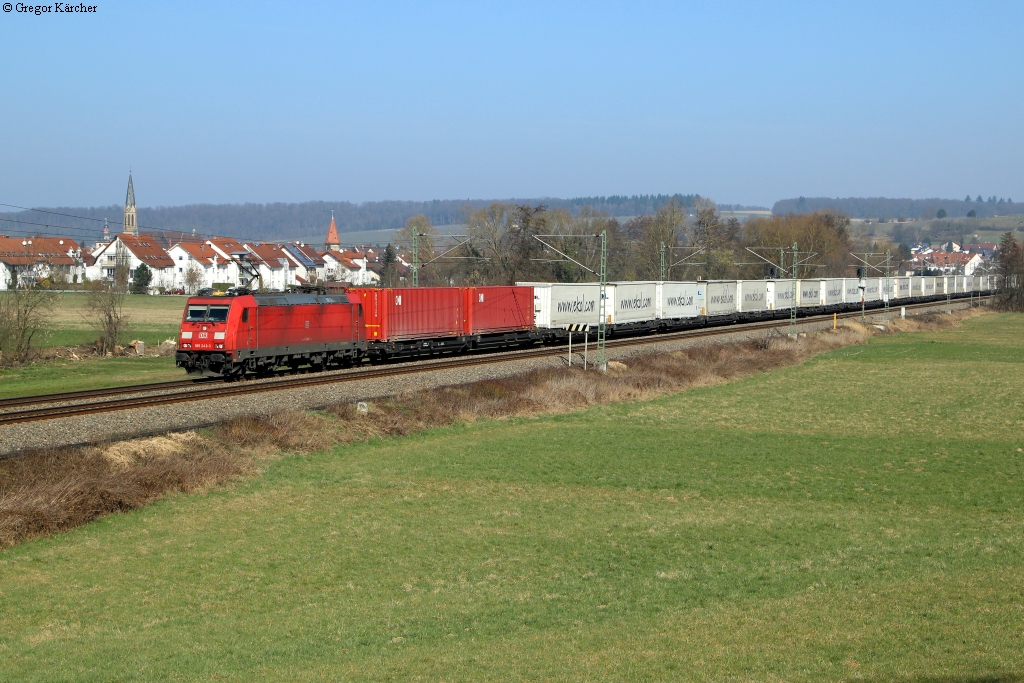 185 243-2 mit dem EKOL-KLV bei Heidelsheim. Aufgenommen am 09.03.2014.