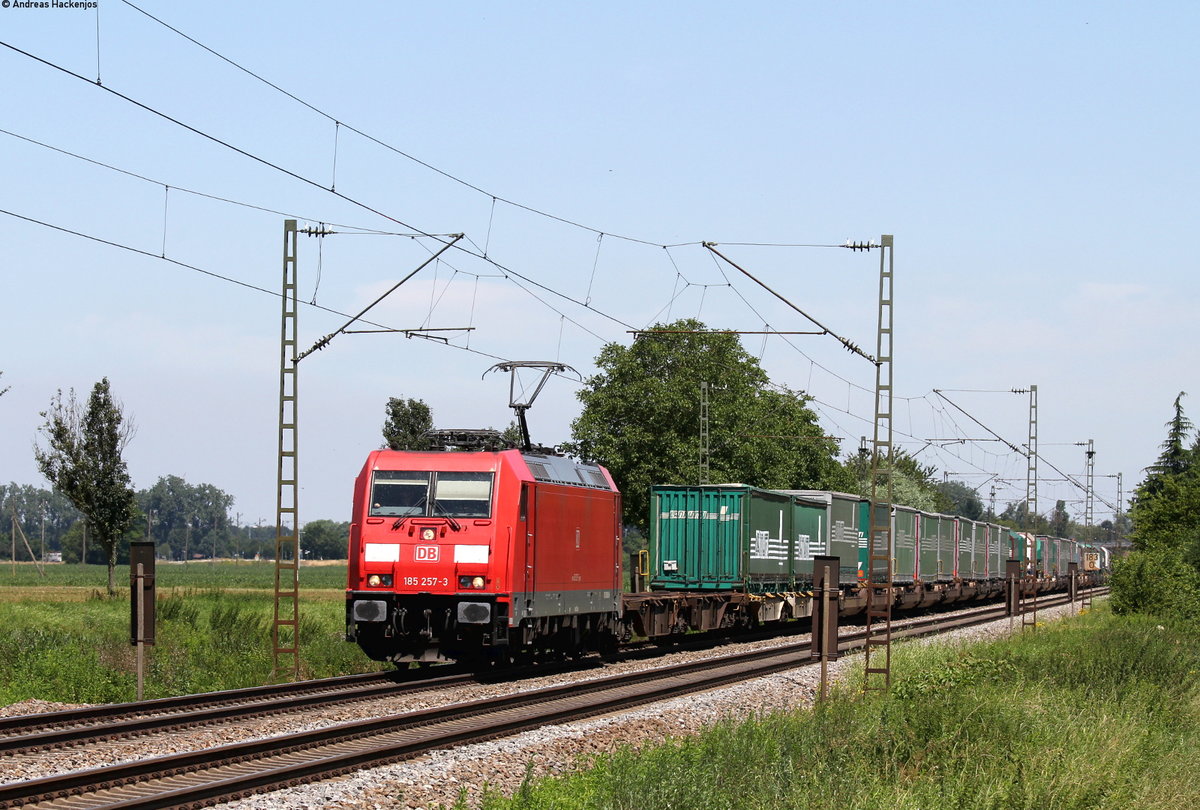 185 257-3 mit einem KV Zug bei Riegel 7.7.16