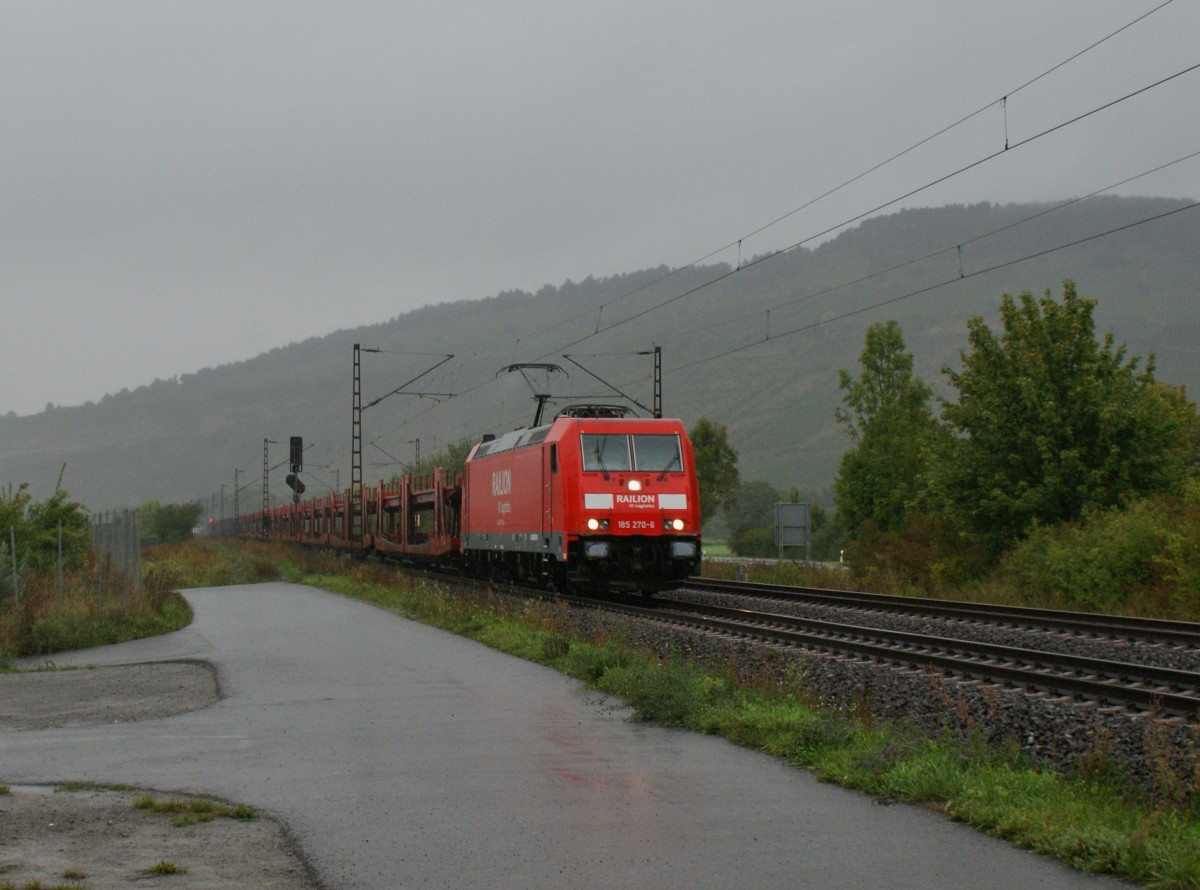 185 270-6 mit einen leeren Autozug am 18.09.13 Richtung Wrzburg.