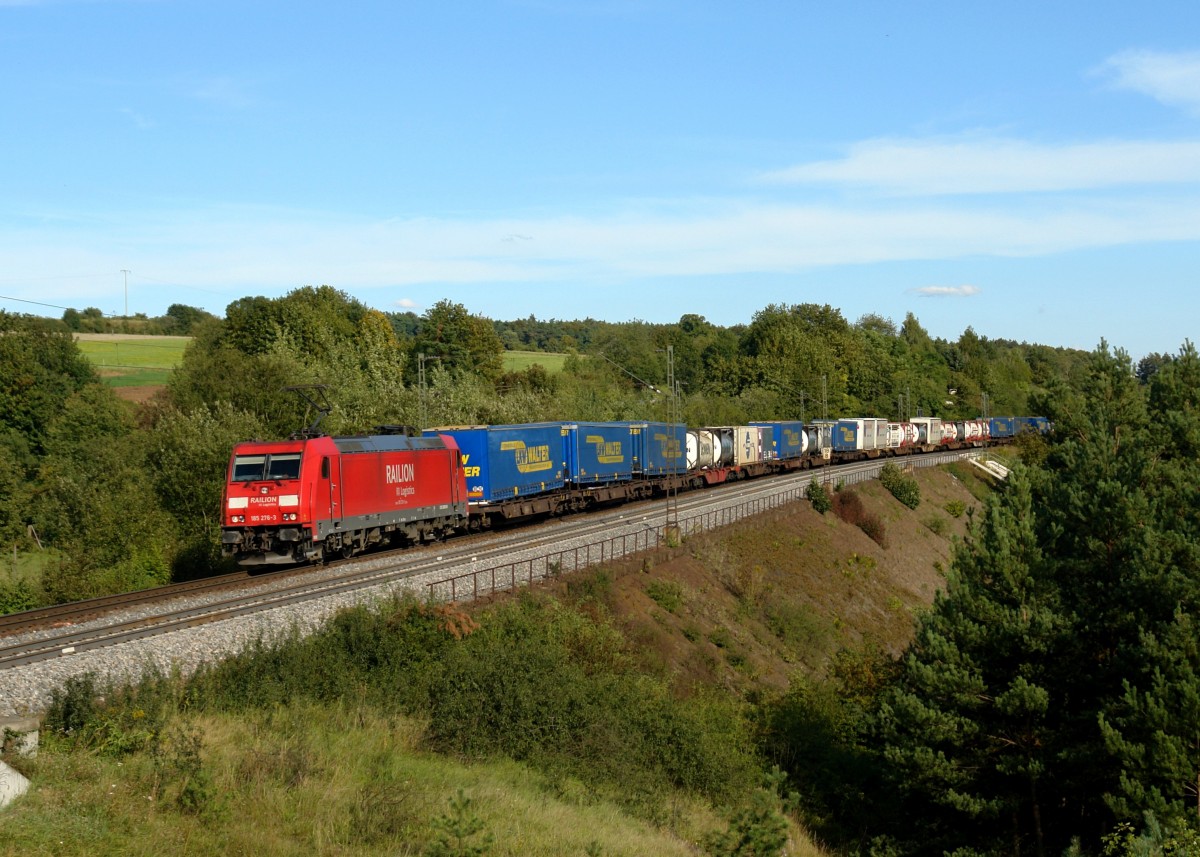 185 276 mit einem KLV am 06.09.2011 bei Laaber.