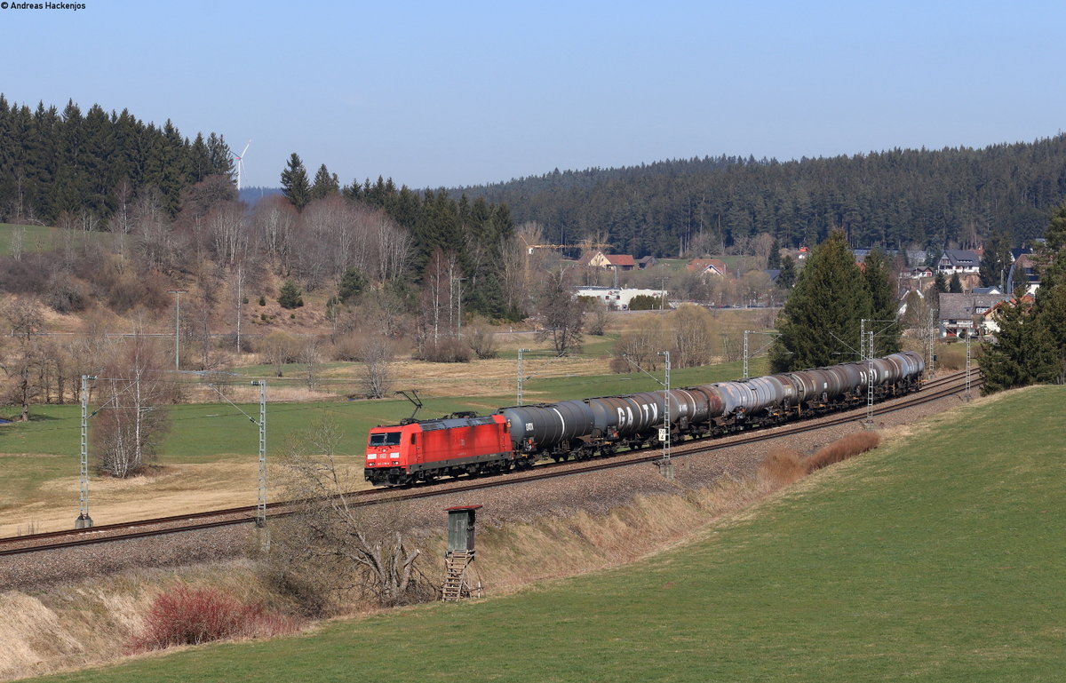 185 278-8 mit dem GC 60244 (Hausach-Rammelswiesen) bei Stockburg 27.3.20