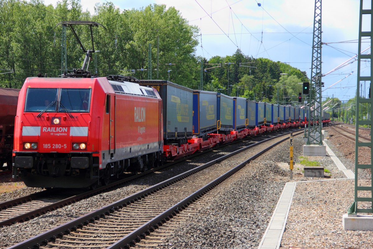 185 280-5 DB Schenker in Hochstadt/ Marktzeuln am 14.05.2014.