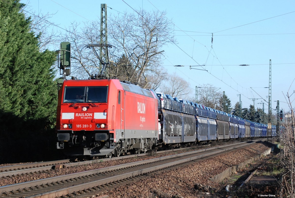 185 281 mit Autotransportzug bei Mainz-Kostheim - 15.01.2012