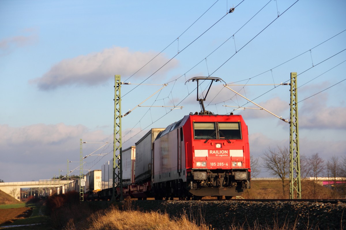 185 285-4 DB Schenker bei Reundorf am 05.01.2015.