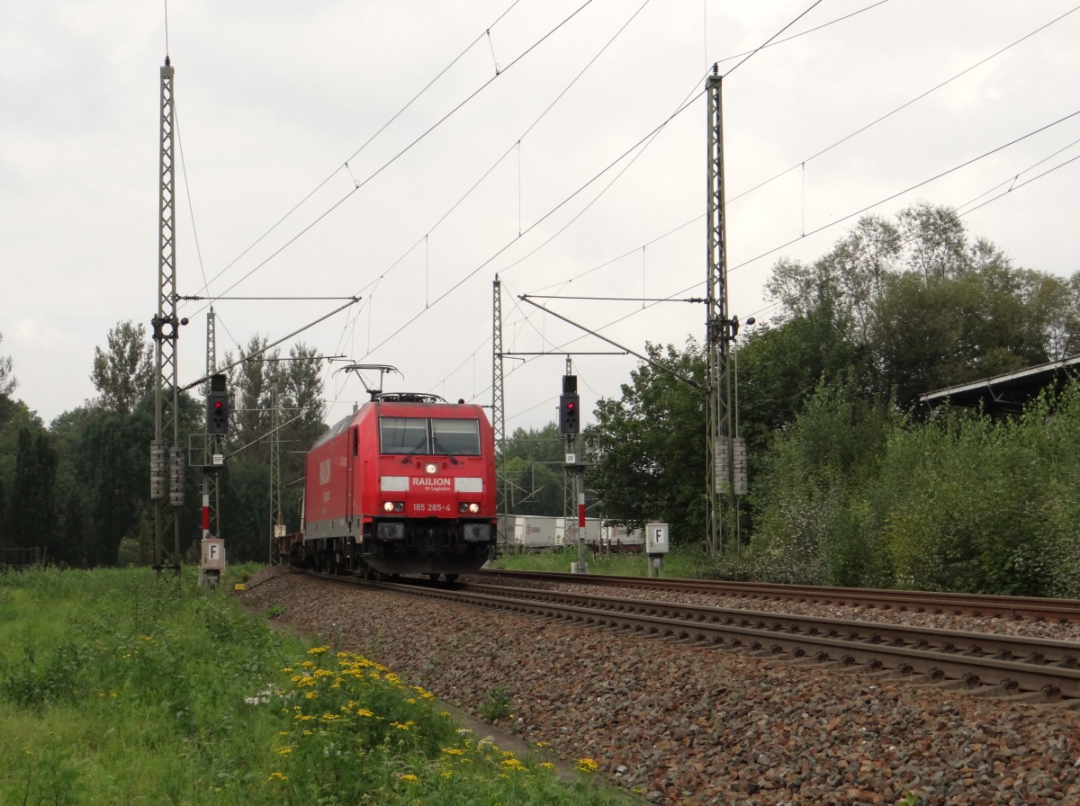 185 285-4 zu sehen am 15.09.14 bei der Ausfahrt in Saalfeld/Saale. Gruß an den Tf zurück!