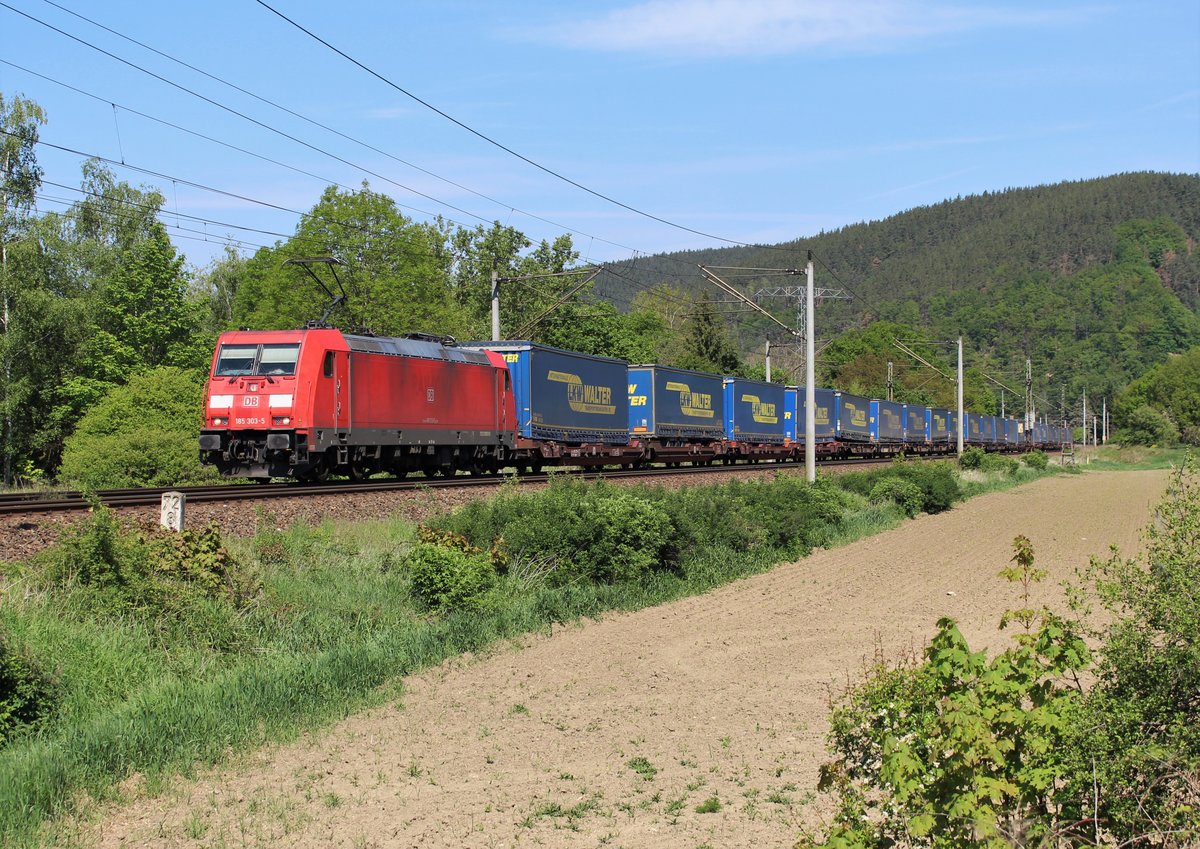 185 303 zu sehen mit dem LKW Walter KLV am 18.05.20 in Remschütz.