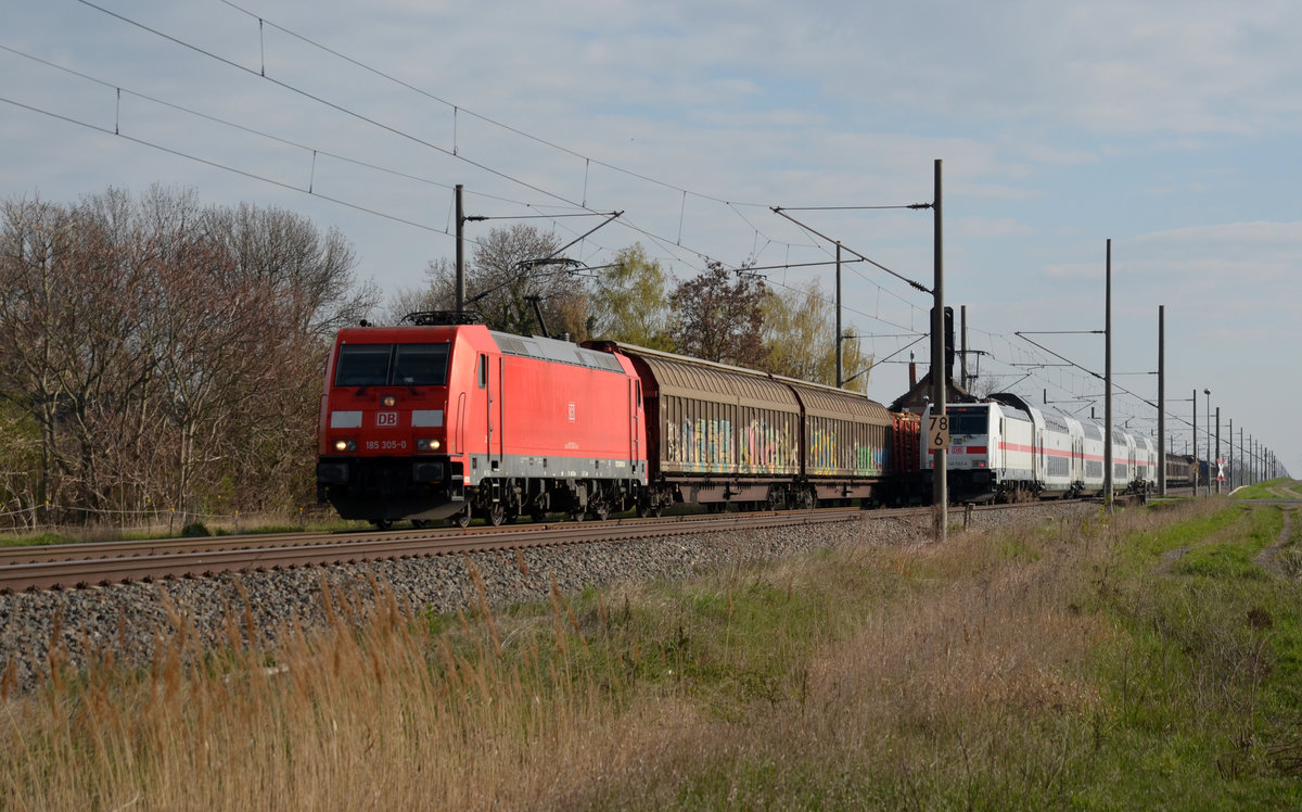 185 305 begegnete am 11.04.19 in Braschwitz dem IC 2046. Während der IC Richtung Köthen unterwegs war, rollte die Traxx mit ihrem Mischer gen Halle(S).