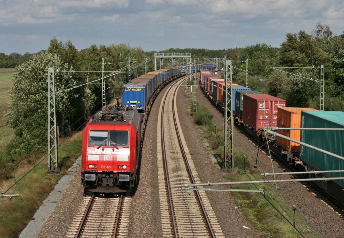 185 327 mit TEC 42741 (Malm–Hannover-Linden Hafen) am 15.09.2010 zwischen Lauenbrck und Scheeel