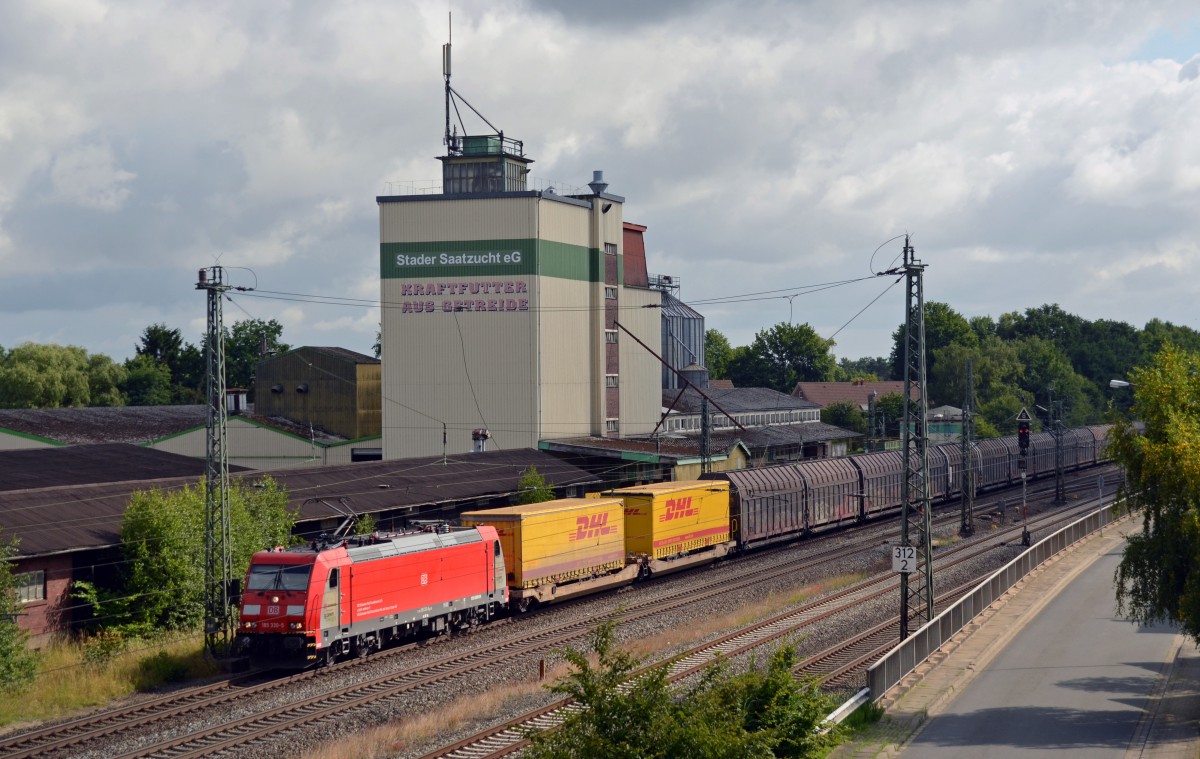185 330 zog am 02.07.14 einen Güterzug durch Tostedt Richtung Rotenburg.
