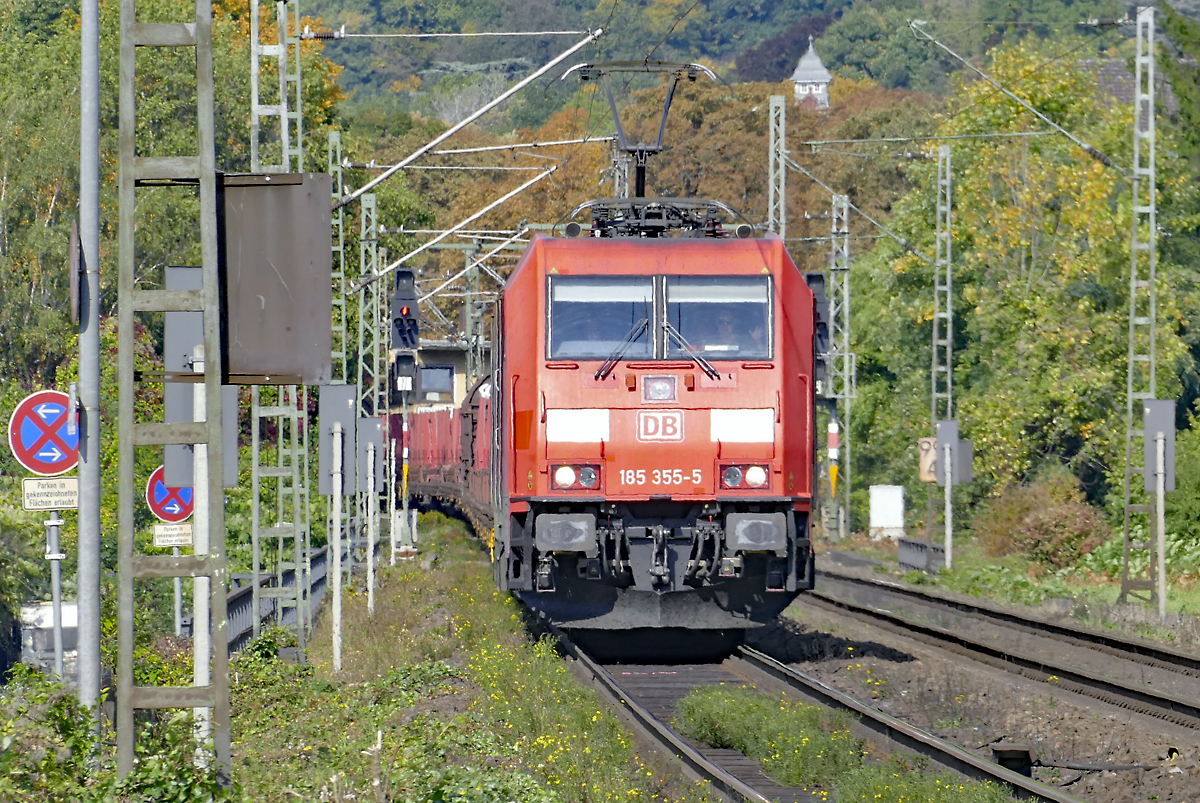 185 355-5 Güterzug durch Königswinter - 27.09.2017