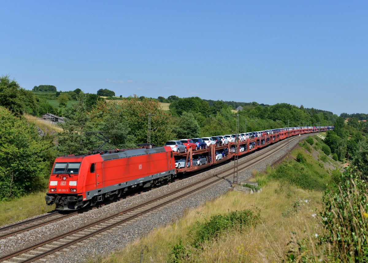 185 355 mit einem Autozug am 16.07.2013 bei Laaber.
