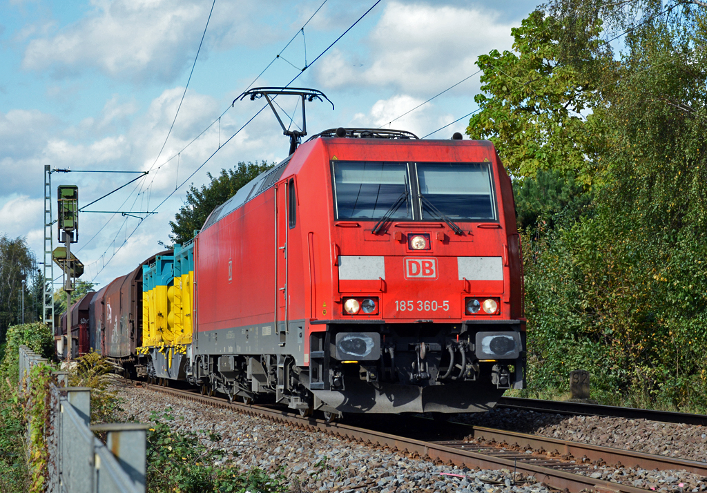 185 360-5 mit gem. Güterzug durch Bonn-Beuel - 14.10.2014