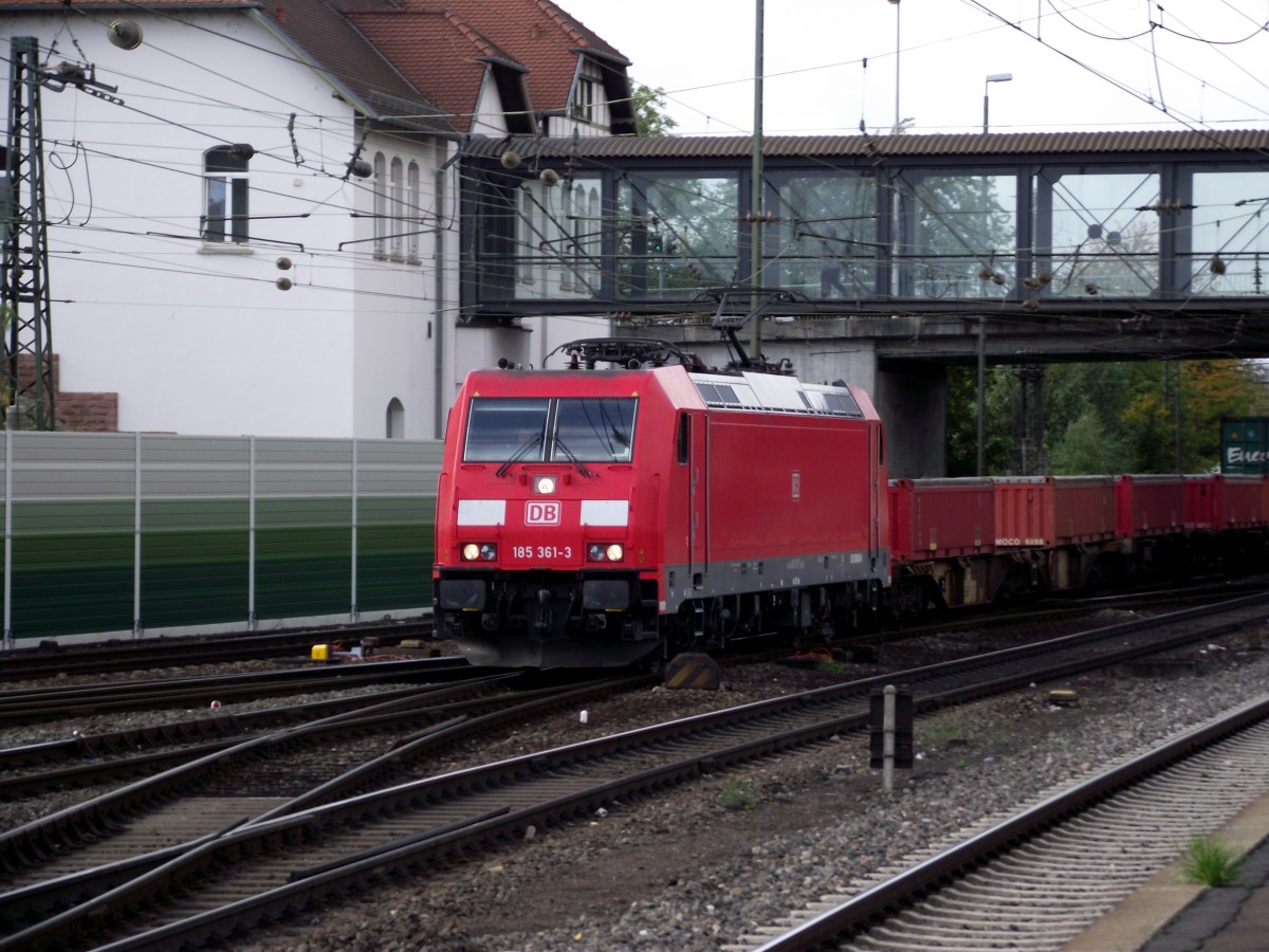 185 361-3 am 17.10.13 mit gemischten G�terzug in Mainz-Bischofsheim 