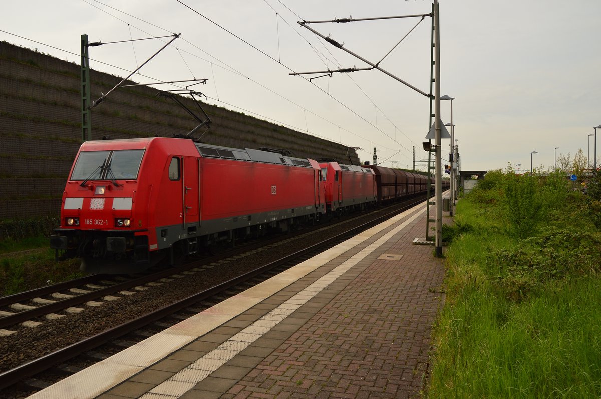 185 362-1 und 185 254-0 mit einem Kohlebomber am Haken durch Allerheiligen. 22.4.2016