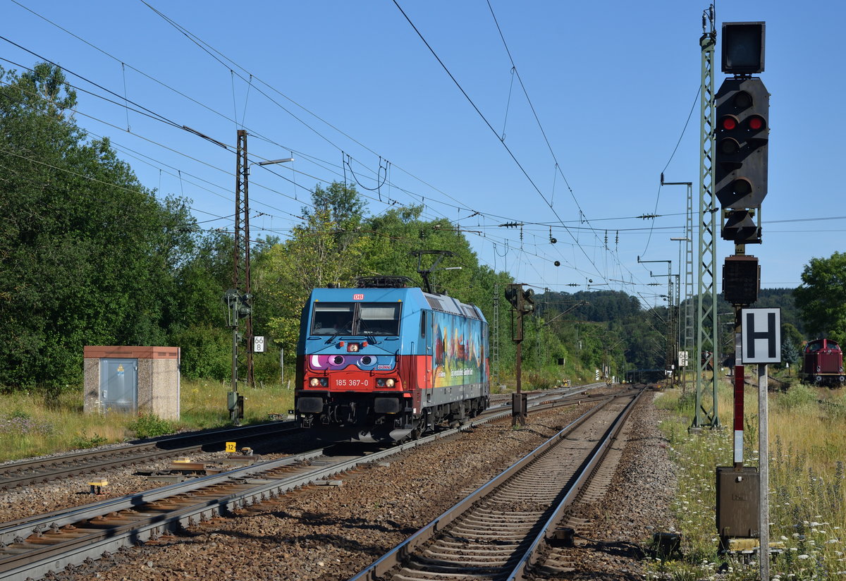 185 367 Günni Güterzug beim Schubdienst auf der Geislinger-Steige.(Amstetten(Württ.)18.7.2020).