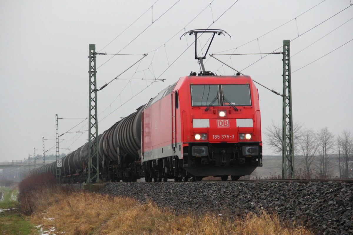 185 375-3 DB Schenker bei Reundorf am 07.01.2015.