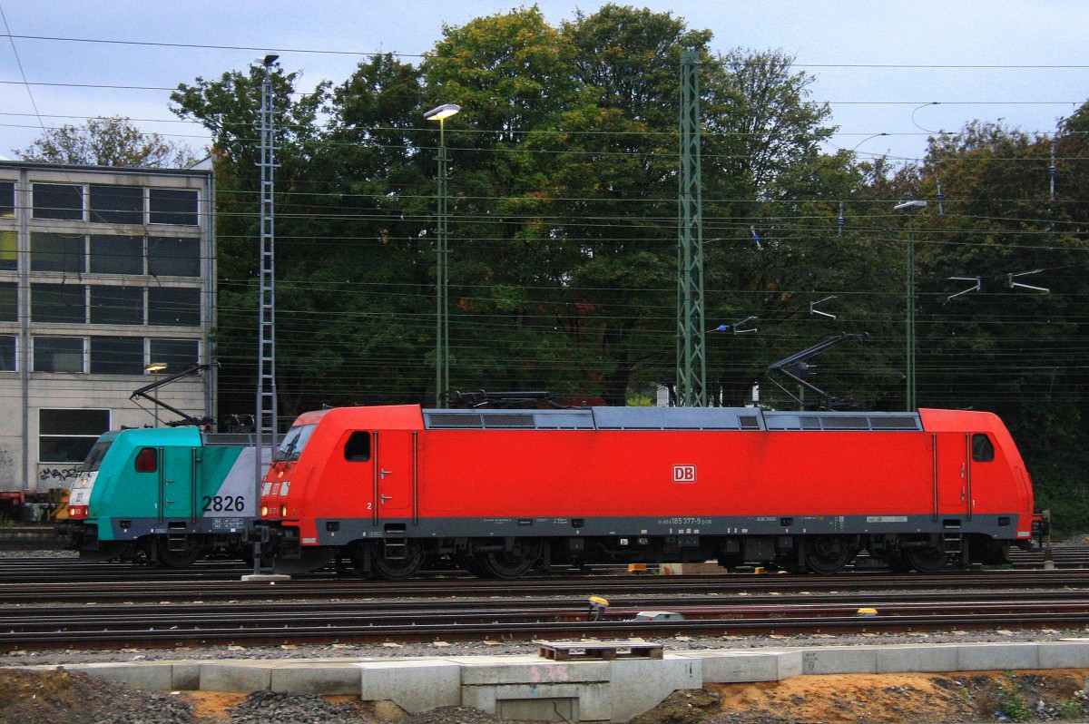 185 377-9 DB fhrt als Lokzug von Aachen-West und fhrt in Richtung Aachen-Hbf,Kln bei der Ausfahrt aus Aachen-West am Abend vom 15.10.2013.