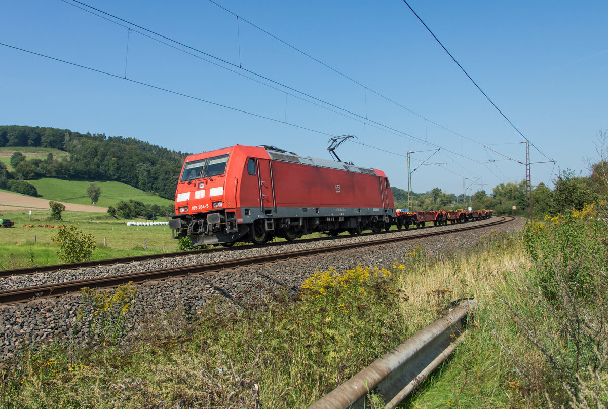 185 384-5 ist mit einen Containerzug bei Hermannspiegel am 08.09.2021 unterwegs