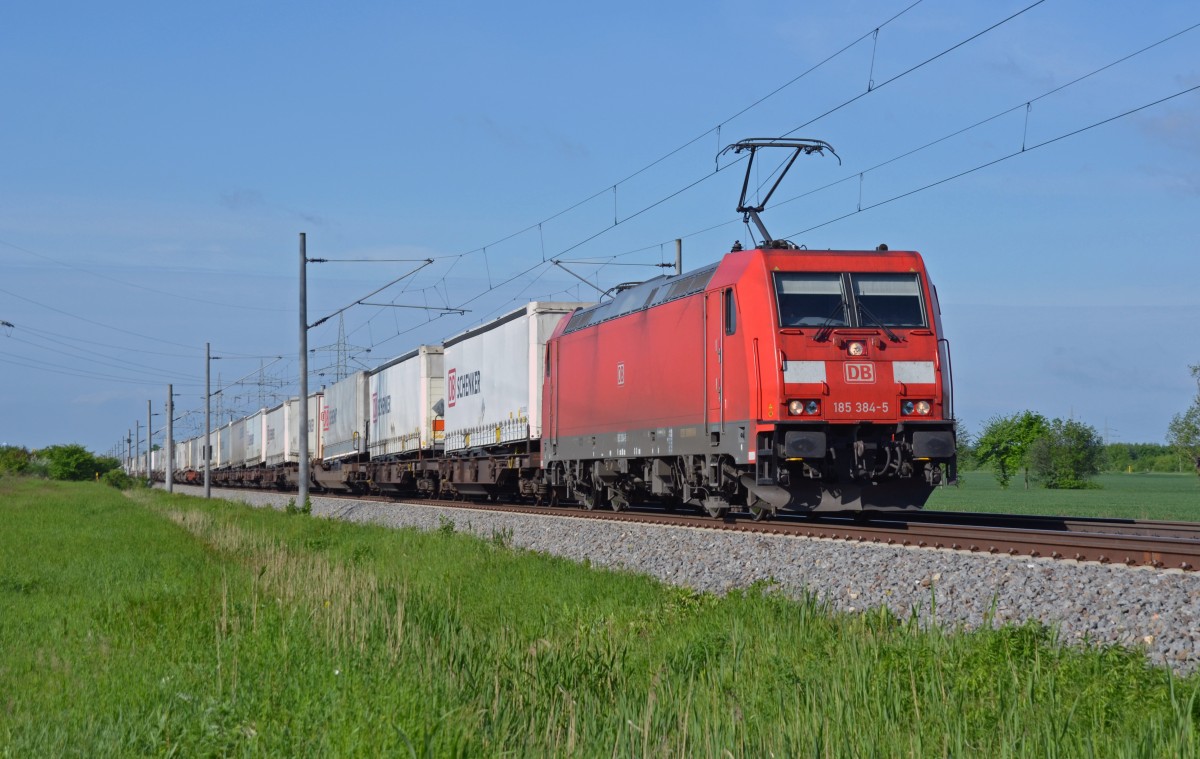 185 384 war am 10.05.14 mit einem Aufliegerzug in Braschwitz Richtung Magdeburg unterwegs.
