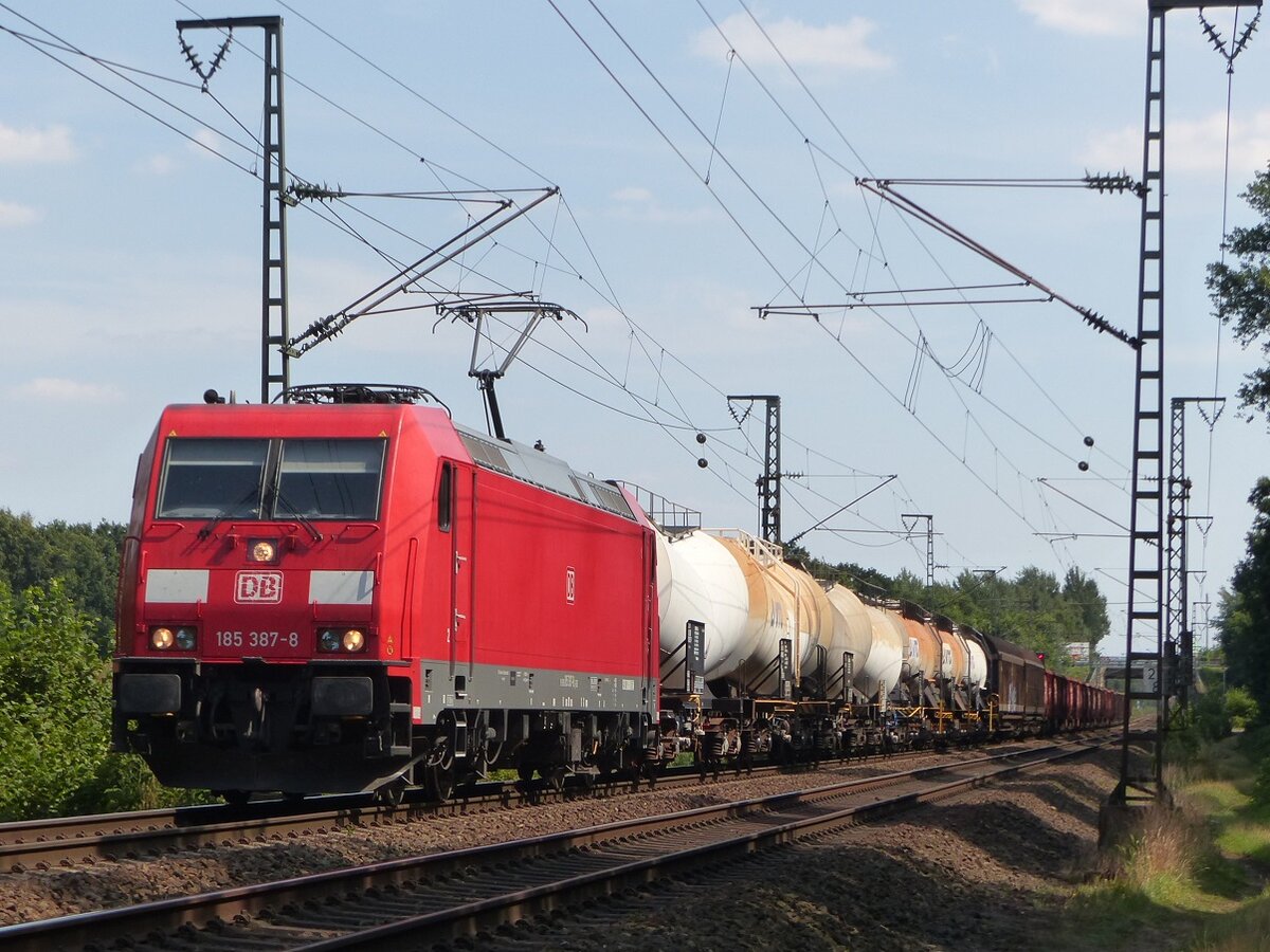 185 387 mit Güterzug in Rheine=Bentlage, 03.08.15