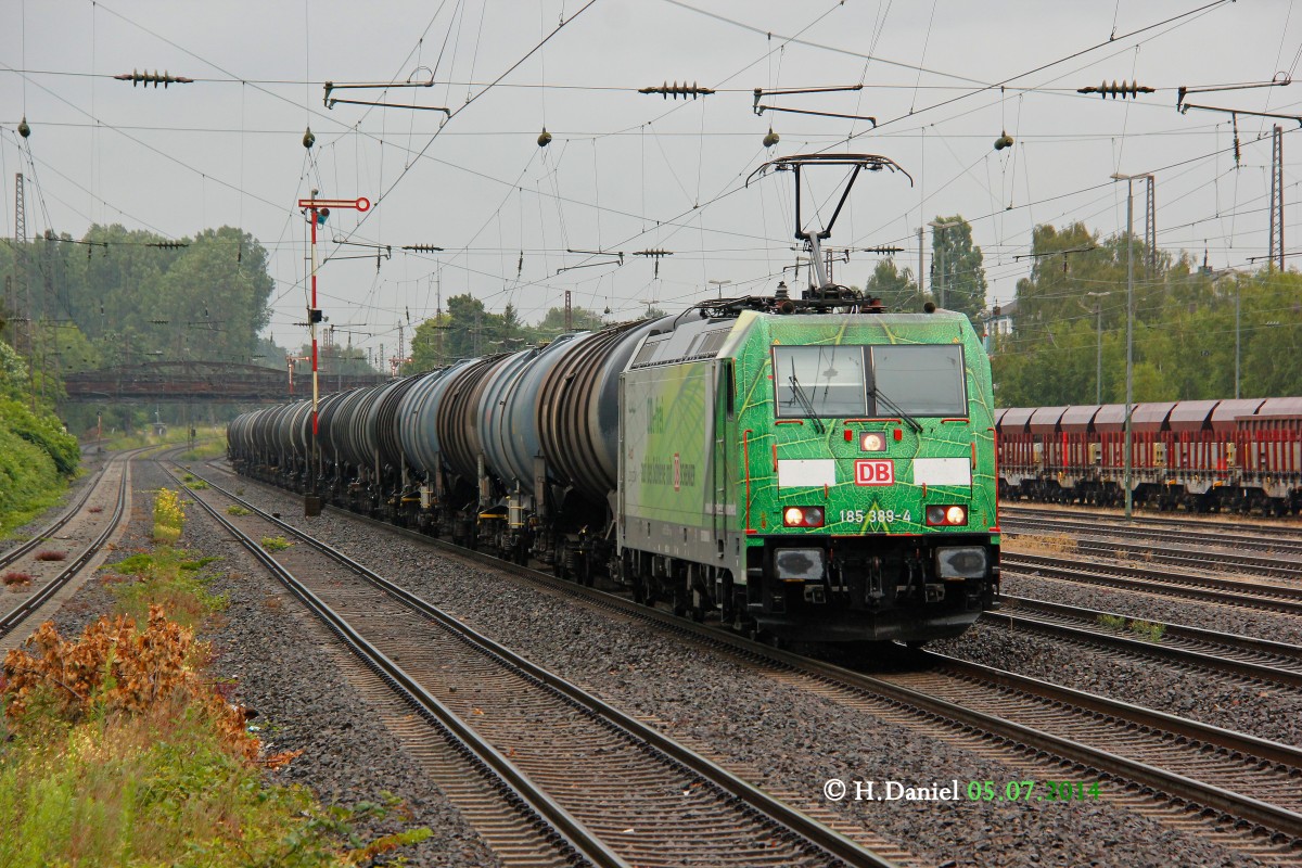 185 389-4  CO2-frei  mit einem Kesselzug am 05.07.2014 in Düsseldorf Rath.