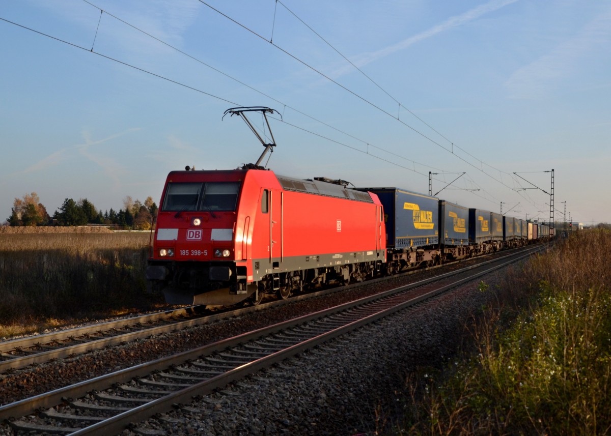 185 398 mit einem KLV am 12.11.2013 bei Plattling.