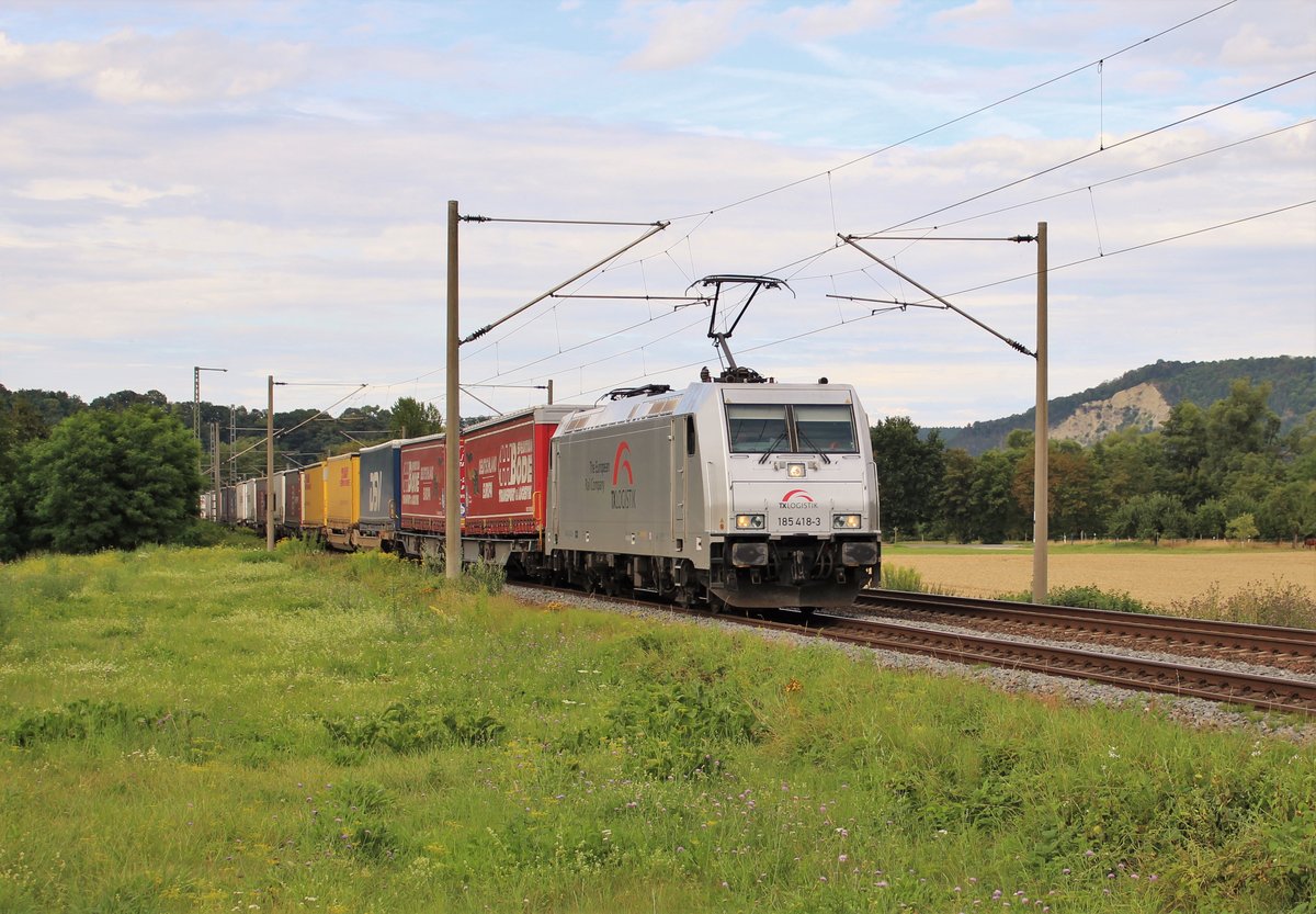 185 418-3(TX-Logistik) zusehen mit einem KLV am 27.07.20 bei Orlamünde.