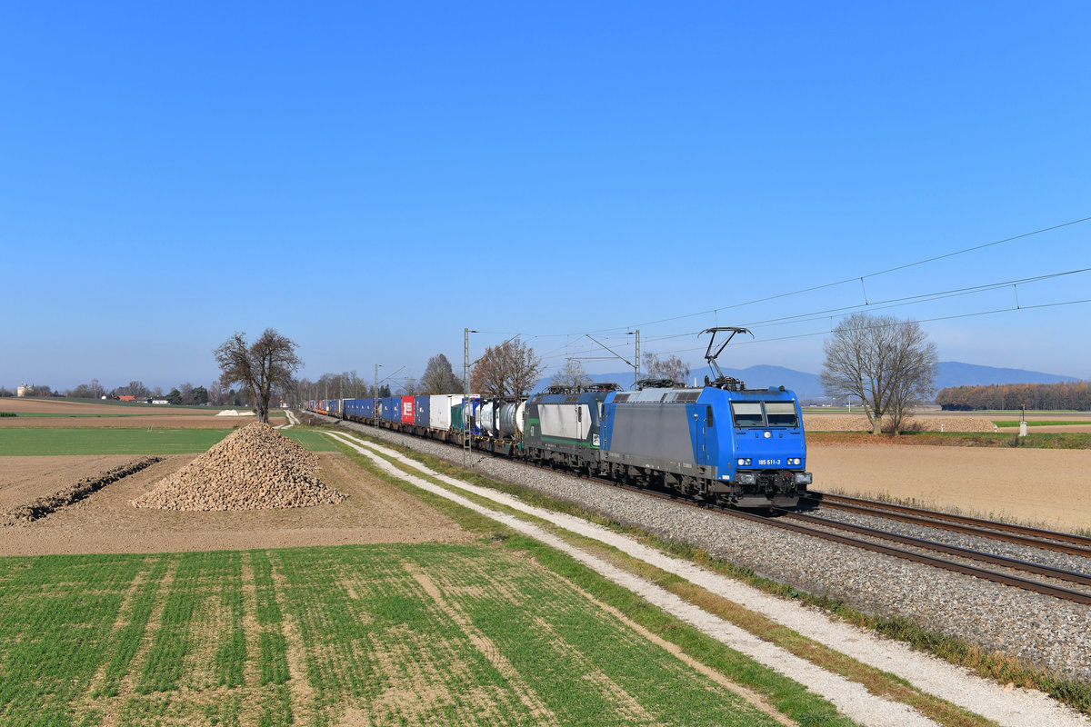 185 511 + 193 249 mit DGS 40679 am 18.11.2018 bei Langenisarhofen. 