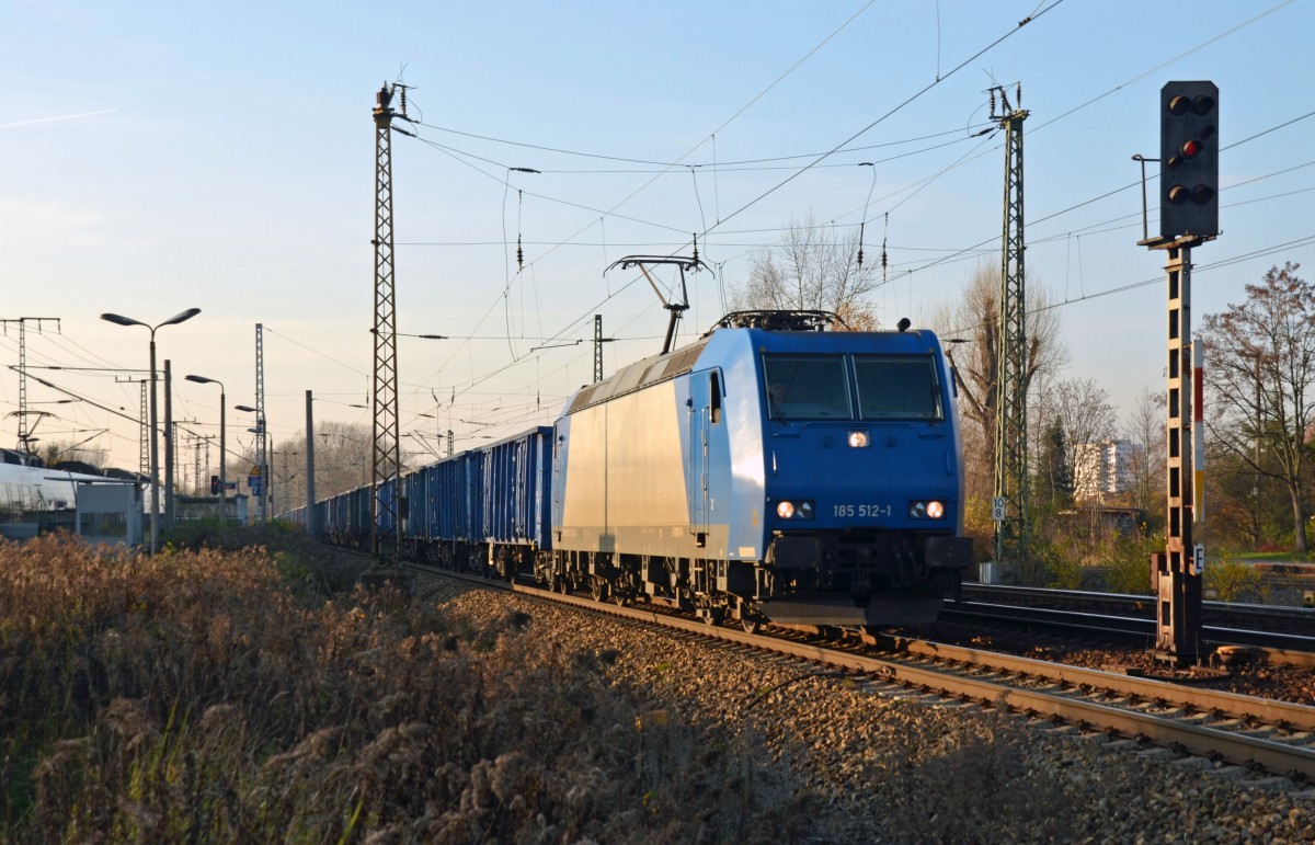 185 512 der CFL Cargo führte am 22.11.14 einen aus polnischen Hochbordwagen bestehenden Zug durch Leipzig-Thekla Richtung Schönefeld. 