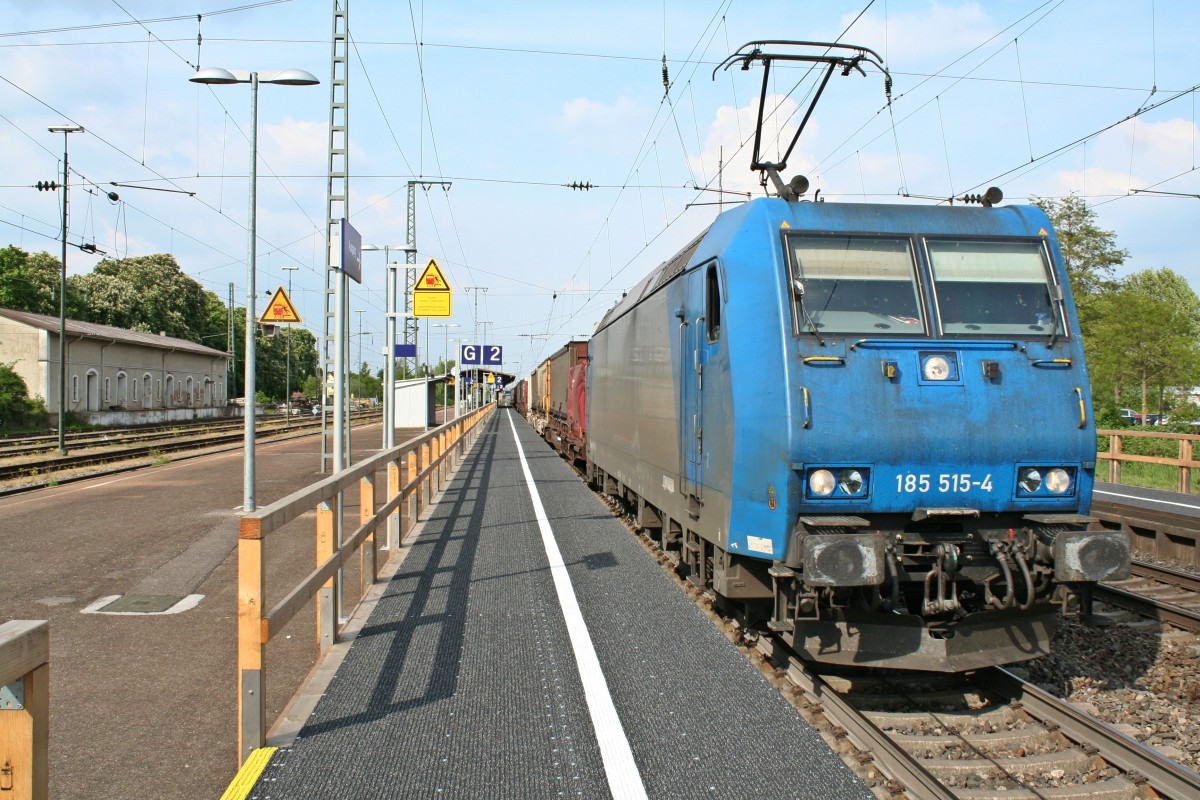 185 515-4 mit einem KLV-Zug in Richtung Schweiz am Nachmittag des 25.04.14 im Bahnhof Mllheim (Baden).