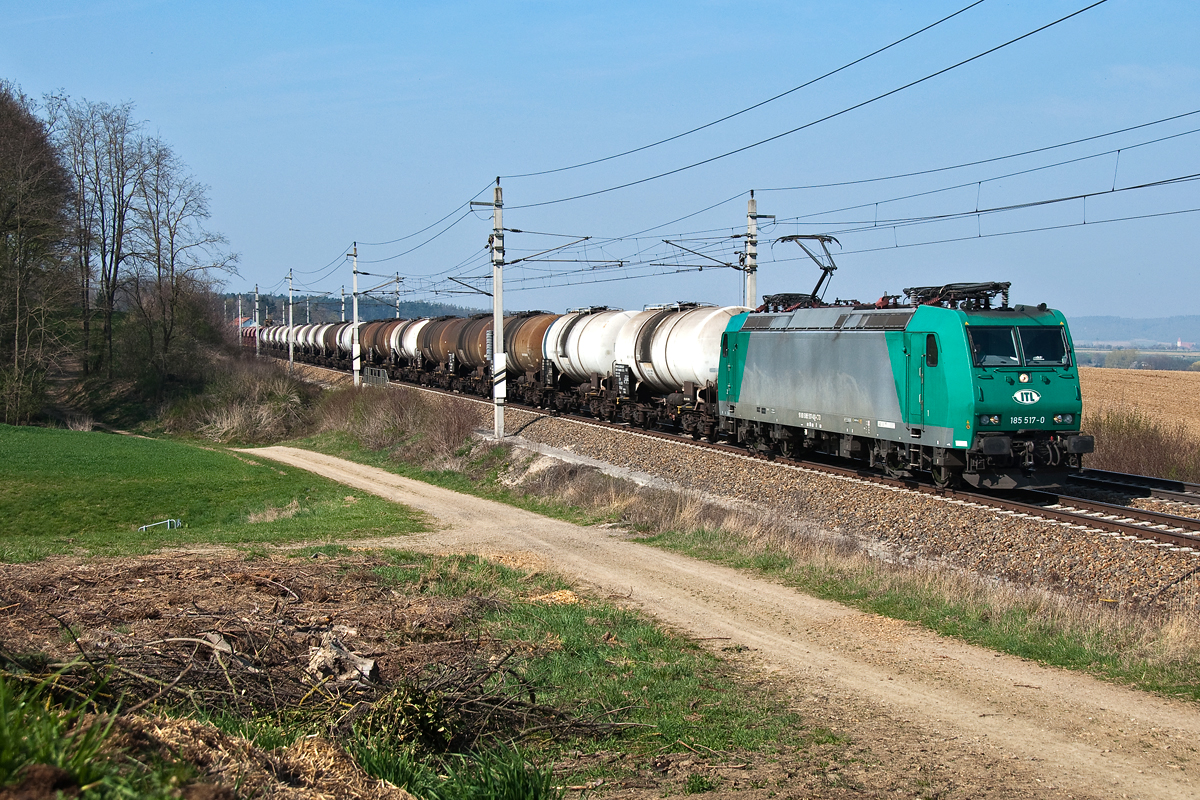 185 517, am 30.03.2014 kurz vor Böheimkirchen.