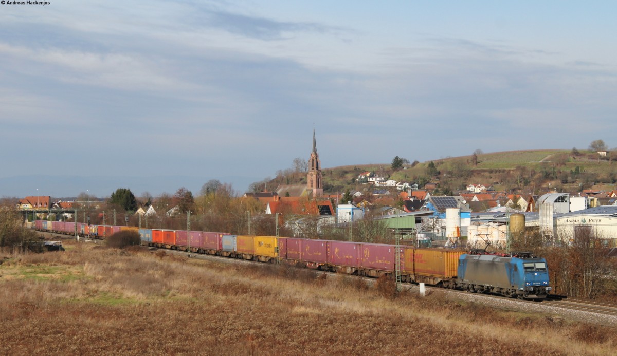 185 527-9 mit dem DGS 49695 (Zeebrügge-Novara) bei Teningen 15.1.14