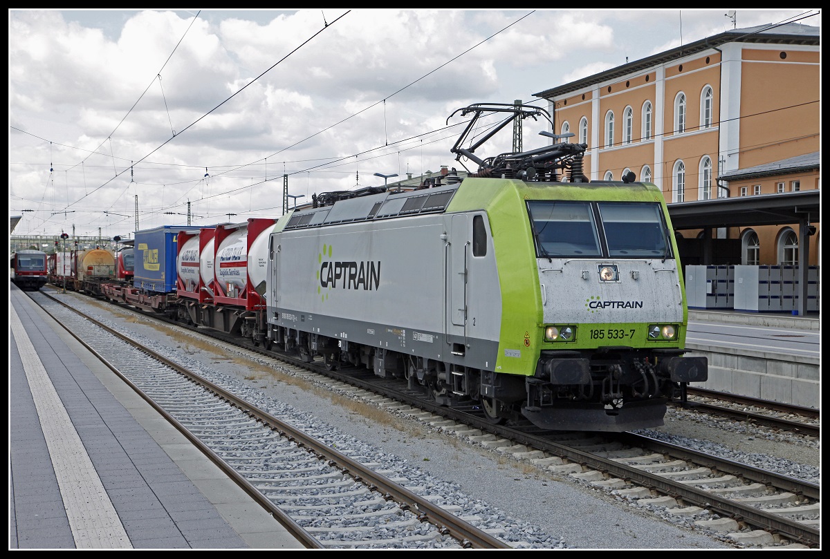 185 533 mit Güterzug in Passau Hbf.am 9.07.2019.